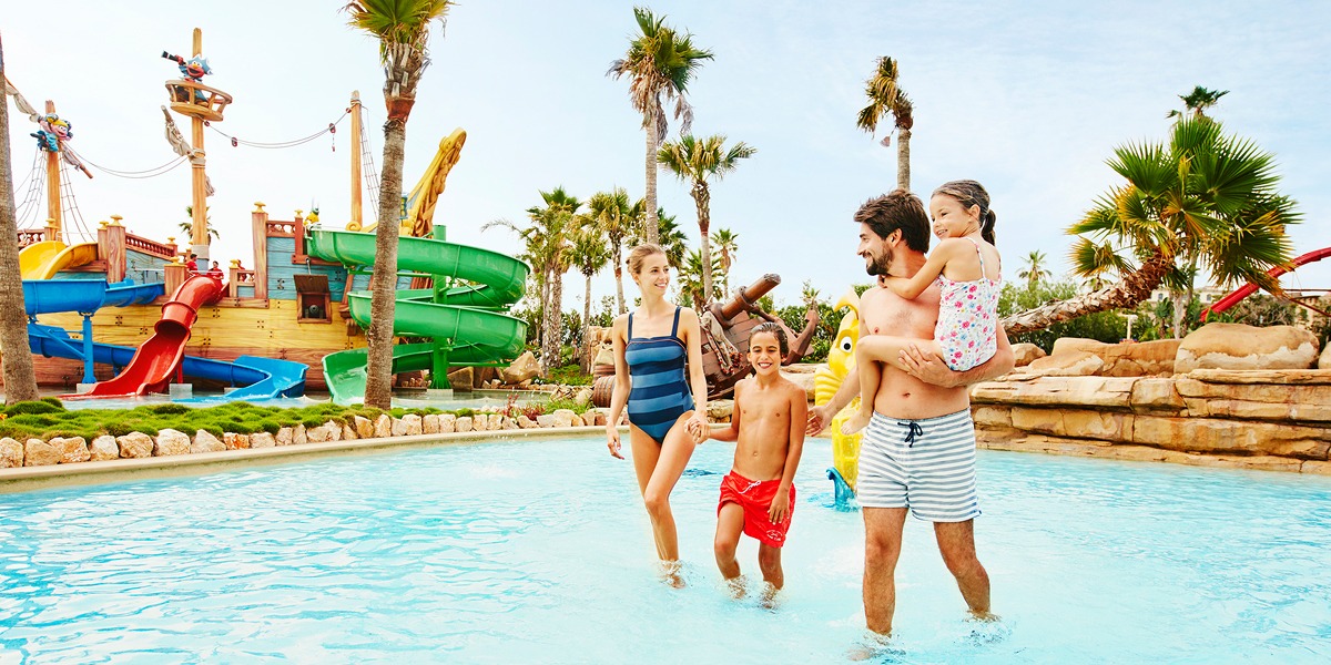 Familia en Caribe Aquatic Park.